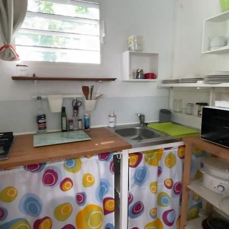 Gite Cajou Dans Jardin Tropical Ventile A Sainte-Anne Exteriör bild